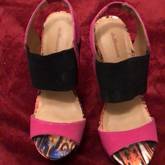 6.5 Dollhouse pink wedges, open toe - Picture 3 of 7